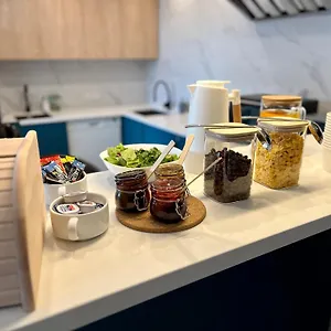 3* Couette-café Sleepinn Airport